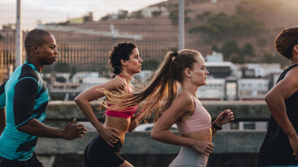 Caminhadas, Corrida e Trilhas - Atividades ao Ar Livre: Fomentando Conexões e Energia na Equipe